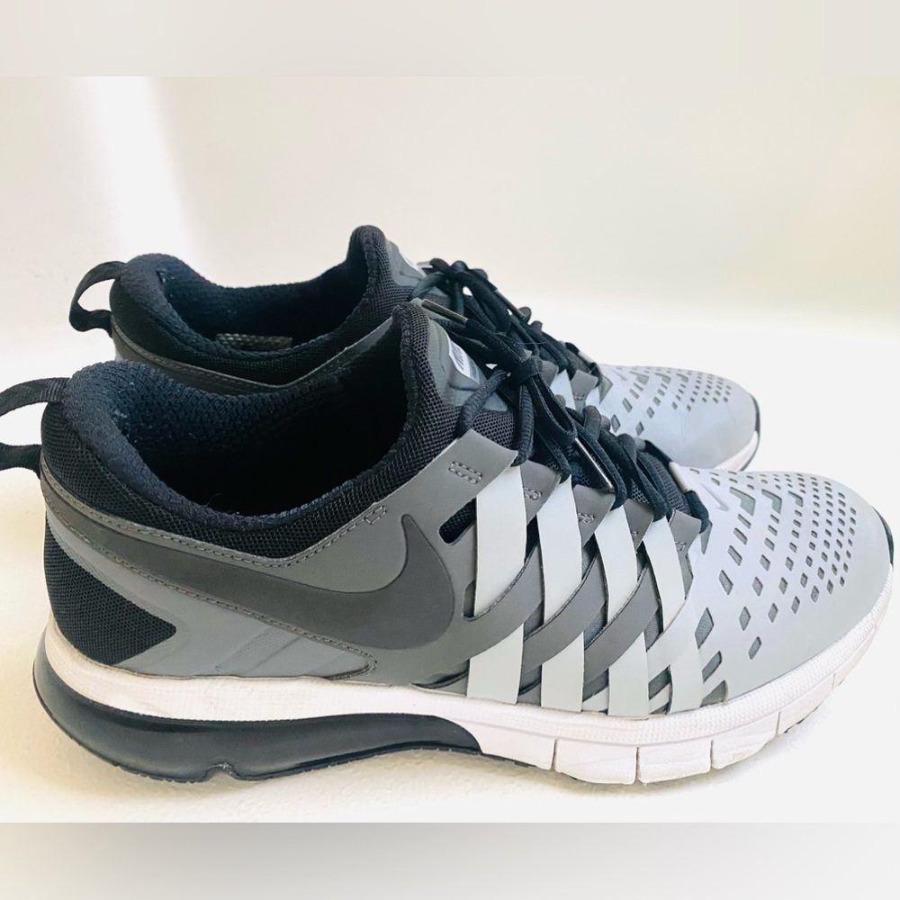Nike Air Fingertrap Max Running Shoe Size 13. Authentic!